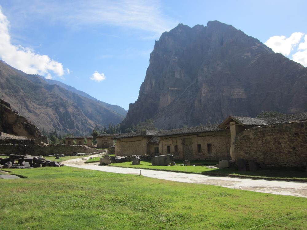 In the footsteps of the Incas through the Urubamba Valley