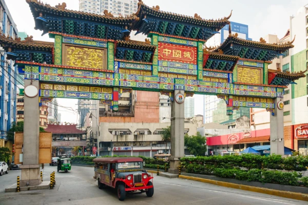 Chinese Arch at the entrance to Binondo, Chinatown in downtown Manila