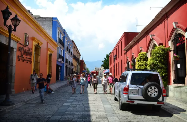 Stroll trough the colorful streets of Oaxaca
