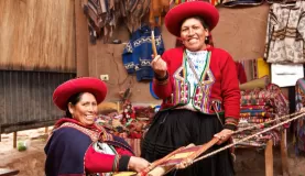 Peruvian traditional weavers