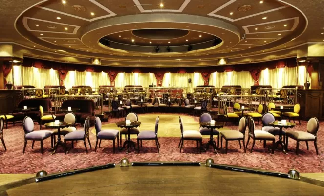 Iguazu Grand's casino and cafe are modern and luxurious