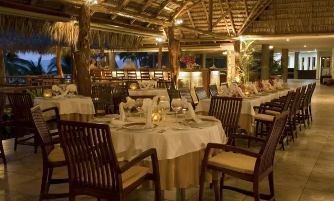 Romantic and relaxed dining