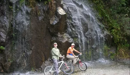 Exploring the forests of Ecuador on mountain bikes!