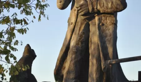 Darwin's Bay statue on Santa Cruz