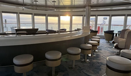 Observation Lounger & Bar on the Ocean Explorer