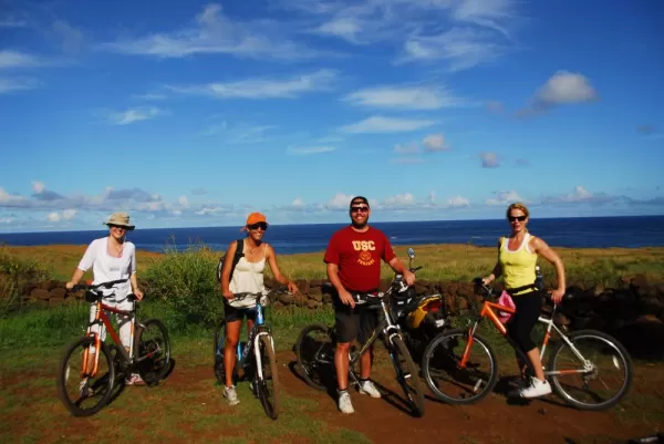 See Easter Island by bicycle 