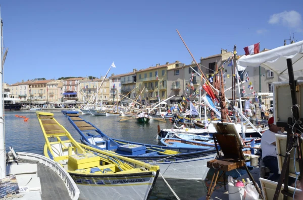Afternoon strolls through the colorful Vieux Port of Saint-Tropez