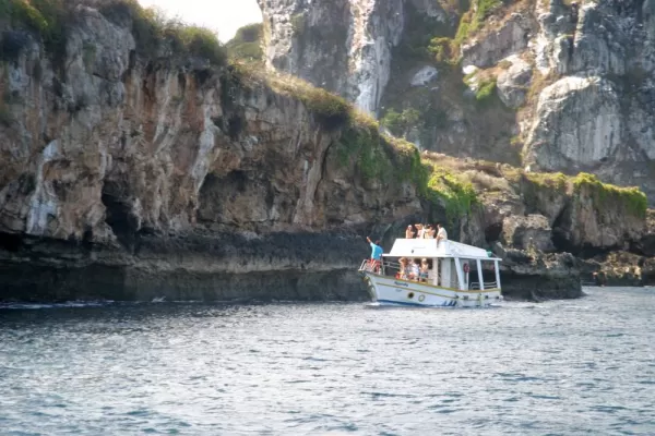 A boat tour through the archipelago