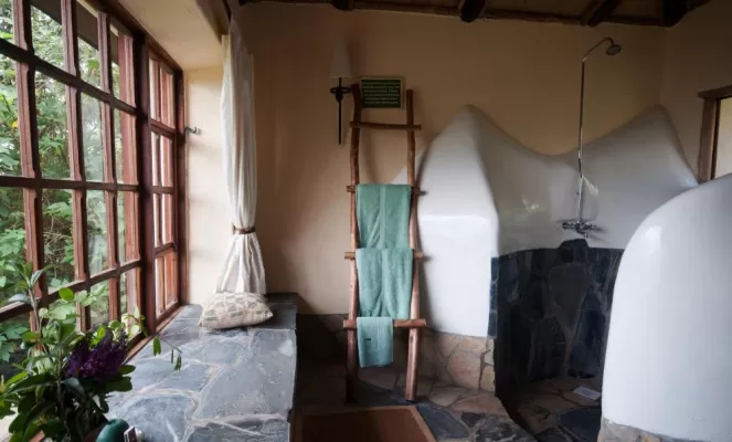 Virunga Lodge Bathroom