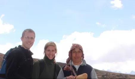 Local craftsman, Beth and Aaron in Chinchero