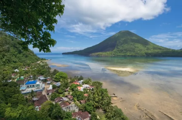 Experience the beauty of the Spice Islands