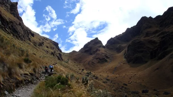 Trekking Dead Womans Pass on the Inca Trail