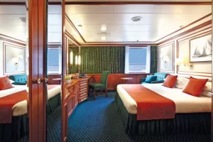 A lovely category 3 suite on the National Geographic Oion