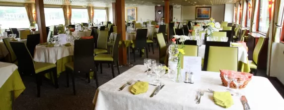Enjoy fine dining on the Michelangelo as you cruise through Italy