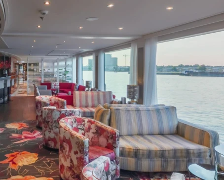 AmaLucia Main Lounge