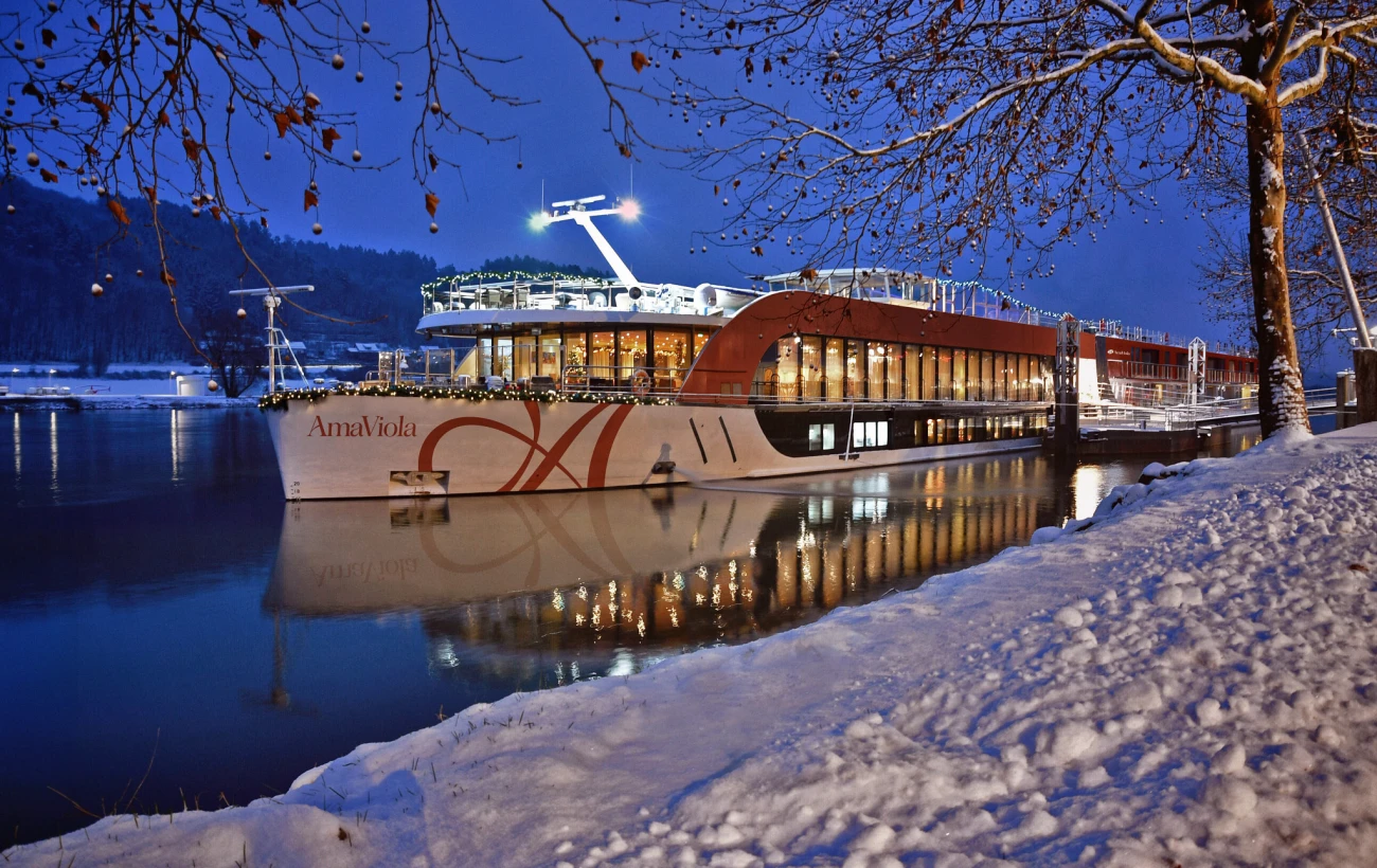 AmaViola Exterior