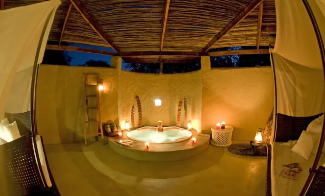 Enjoy the luxurious jacuzzi at Chobe Chilwero