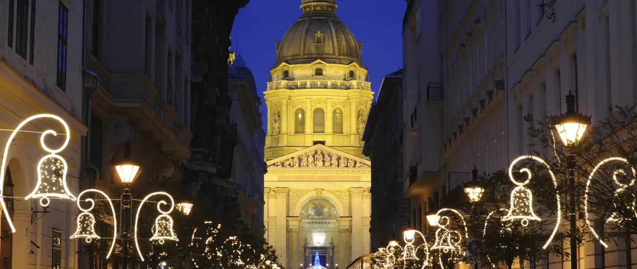 Enjoy this beautiful basilica while traveling through Europe