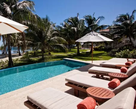 Watch the waves from the private Casa Playa Blanca infinity pool at Victoria House 