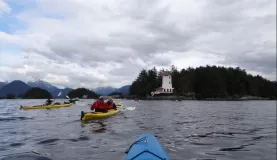 sea kayaking to the lighthouse
