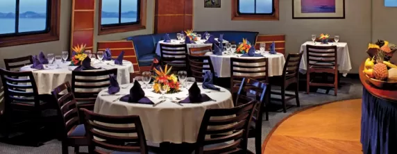 Dining on the Safari Voyager.