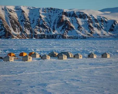 Arctic Kingdom's Premium Safari Camp is located either on ice or on land