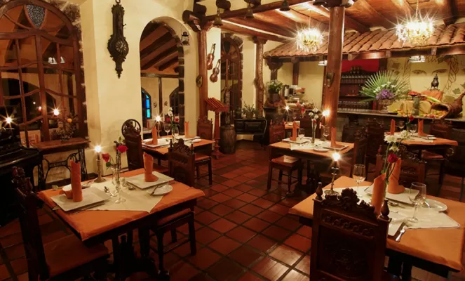 The Samari Spa Resort dining room