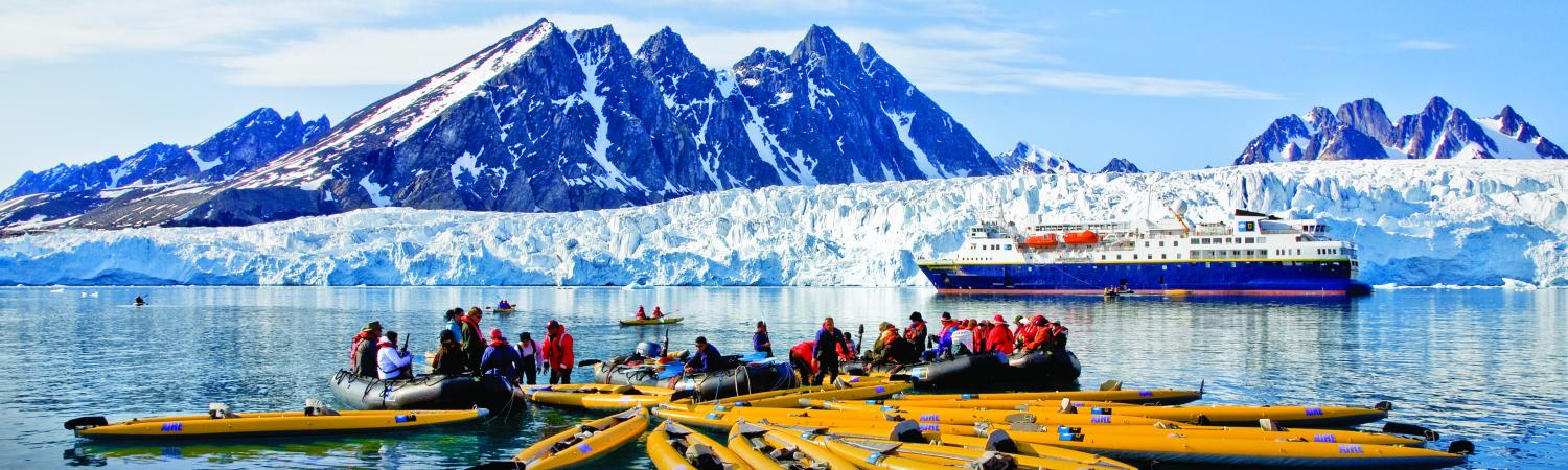 small boat cruises around iceland