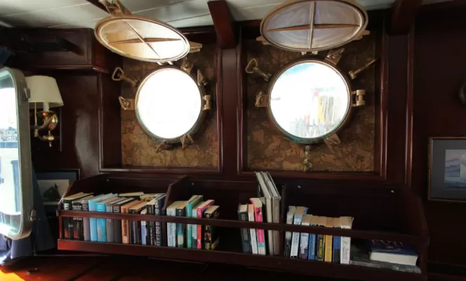 The library aboard the Mary Anne.