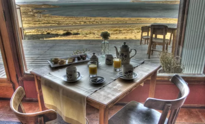 Enjoy a delicious breakfast with the beautiful view.