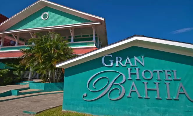 Image of the brightly painted sign of the Gran Hotel Bahia.