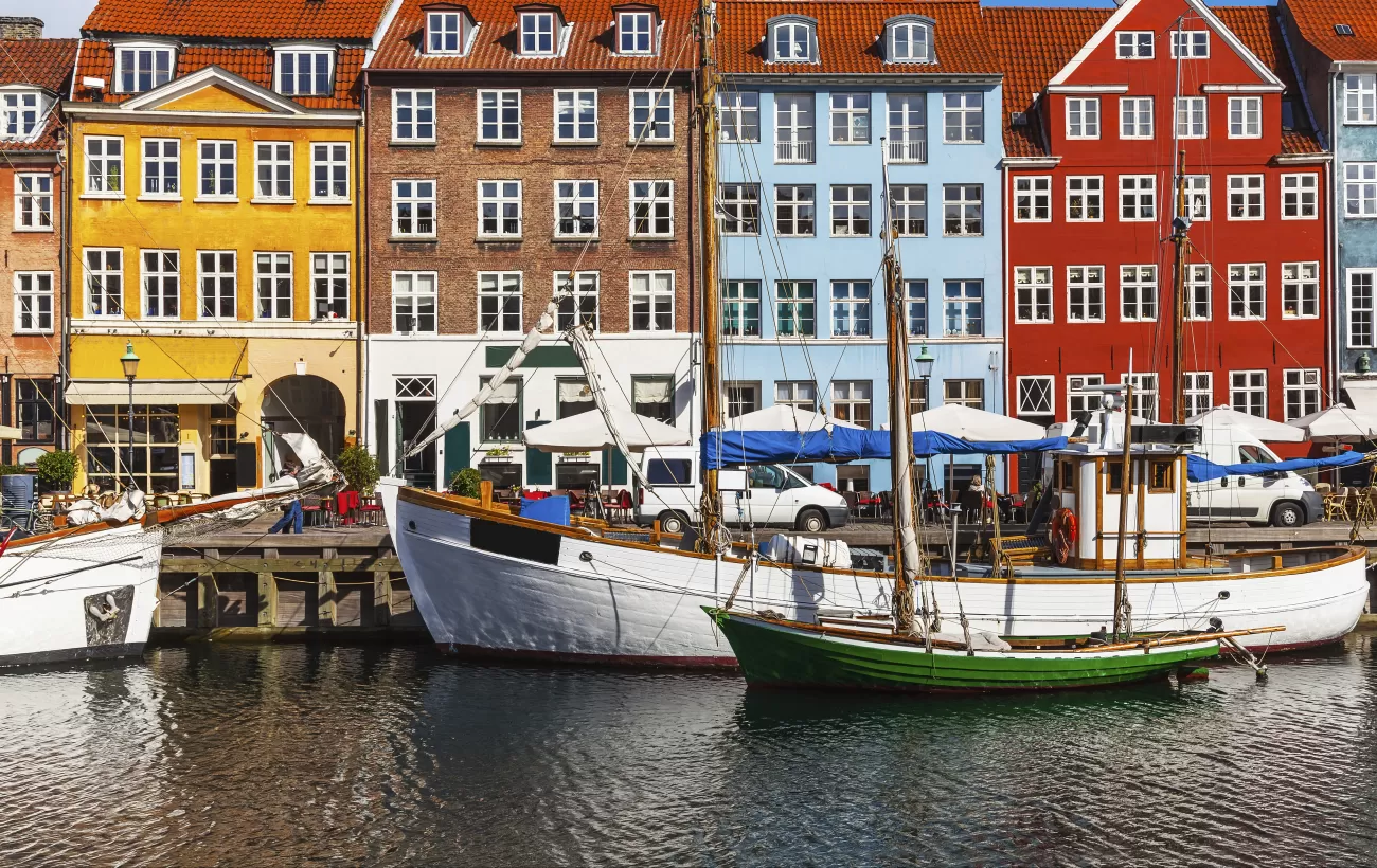 Brightly colored houses decorate the pier.