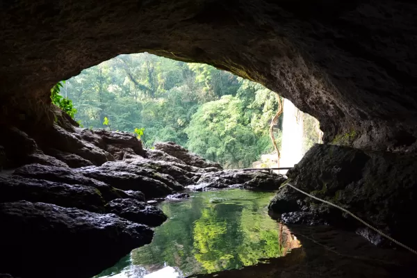 Behind the Misol-Ha waterfall lies an incredible cave.