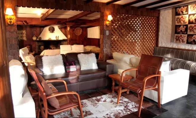 Stay warm and relax in this fun winter lodge.
