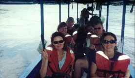 On the motorized canoe to Posada Amazonas