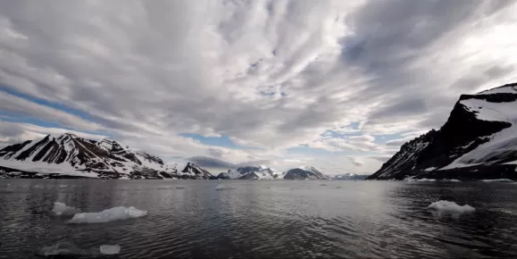 Mountains meet the sea in the Arctic 