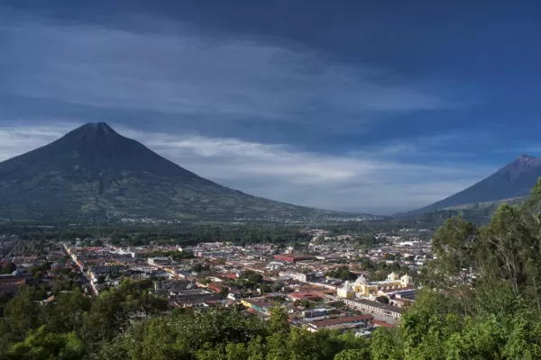 The city of Antigua is nestled between two volcanos