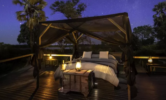 Gaze at the stars in Abu Camp's Star Bed