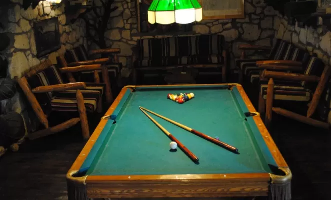 The billiards room at the Best Western Creel