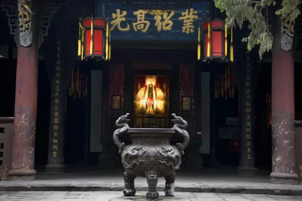 Liu Bei Statue Ornate Iron Incense Pot Wuhou Three