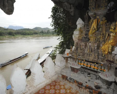 Pak Ou cave near Luang Phabang