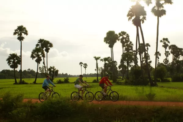 Cycling the countryside of Siem Reap