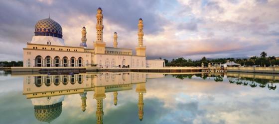 Kota Kinabalu"s Floating Mosque