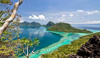 Tun Sakaran Marine Park, also called Semporna Islands Park