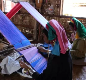 Women weavers at Inle Lake