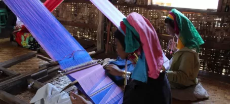 Women weavers at Inle Lake