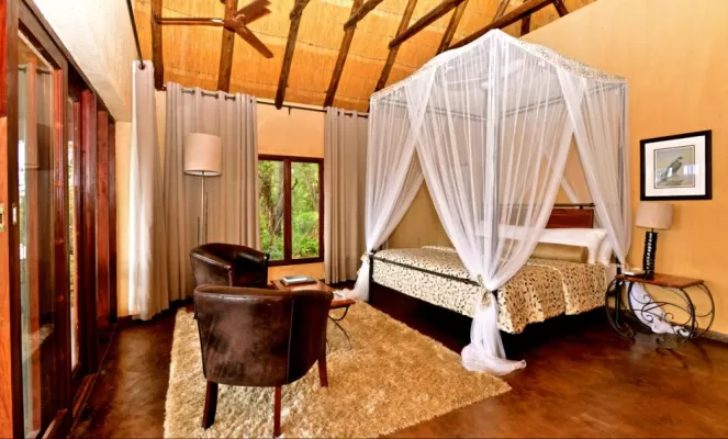 King Bed Suite at Gorges Lodge