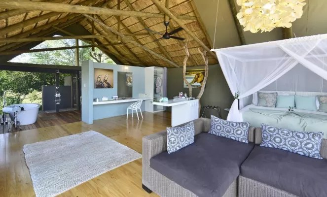 Victoria Falls River Lodge