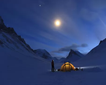 Camping in the Polar regions
