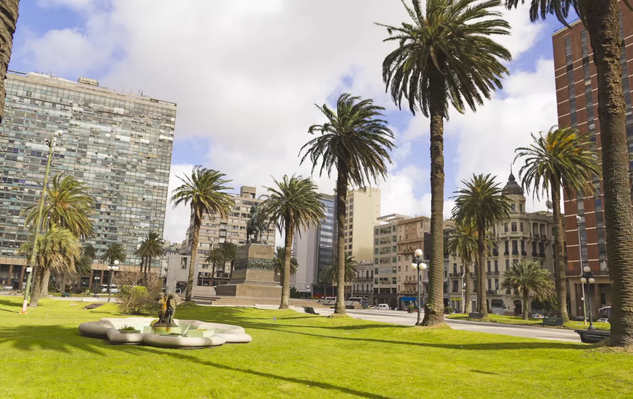 Buildings and green space of Independence Square, Montevideo